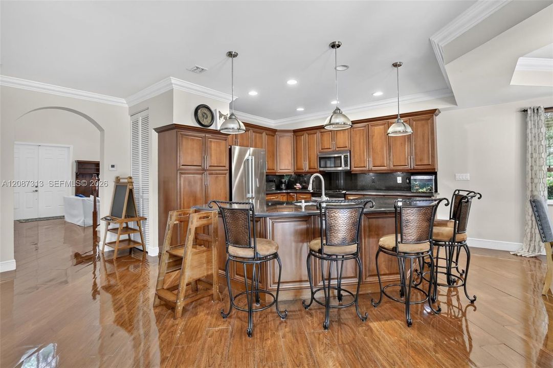 For Sale: $1,275,000 (5 beds, 4 baths, 3866 Square Feet)