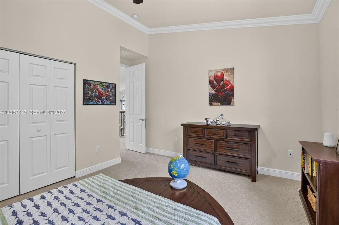 For Sale: $1,275,000 (5 beds, 4 baths, 3866 Square Feet)