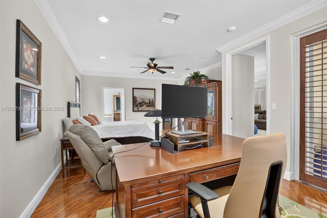 For Sale: $1,275,000 (5 beds, 4 baths, 3866 Square Feet)
