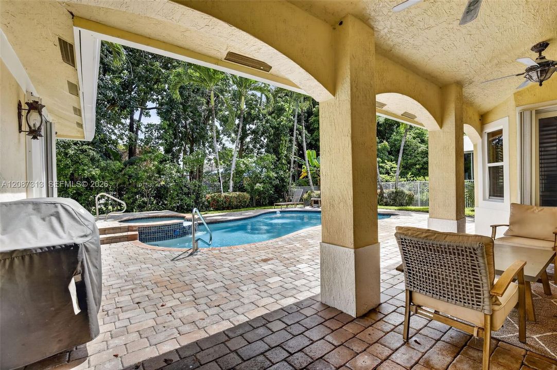 For Sale: $1,275,000 (5 beds, 4 baths, 3866 Square Feet)