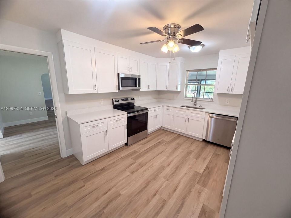 En Venta: $356,000 (3 camas, 2 baños, 2317 Pies cuadrados)