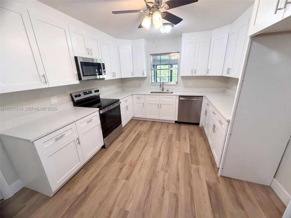 En Venta: $356,000 (3 camas, 2 baños, 2317 Pies cuadrados)