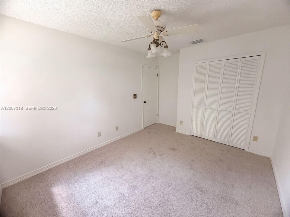 For Sale: $550,000 (4 beds, 2 baths, 2189 Square Feet)