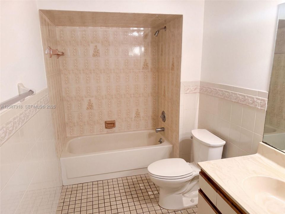 For Sale: $550,000 (4 beds, 2 baths, 2189 Square Feet)