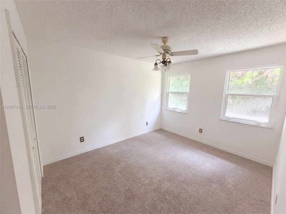 For Sale: $550,000 (4 beds, 2 baths, 2189 Square Feet)