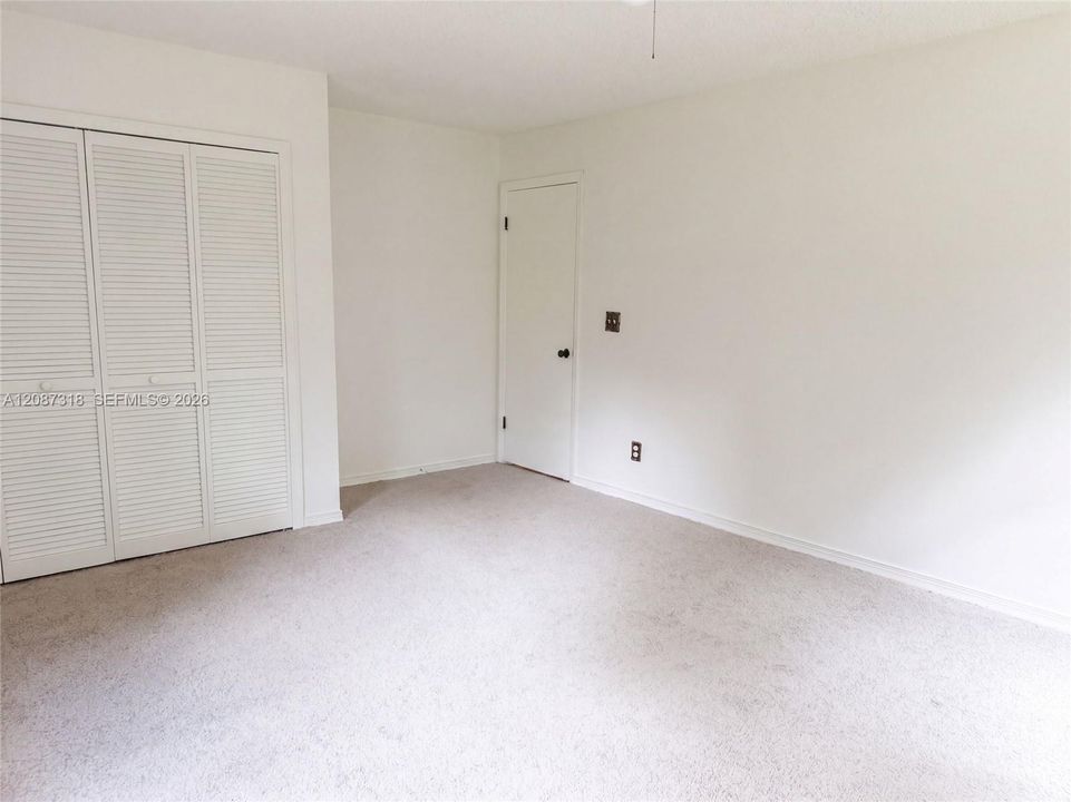 For Sale: $550,000 (4 beds, 2 baths, 2189 Square Feet)