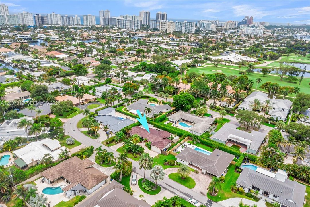 For Sale: $1,695,000 (4 beds, 2 baths, 2220 Square Feet)
