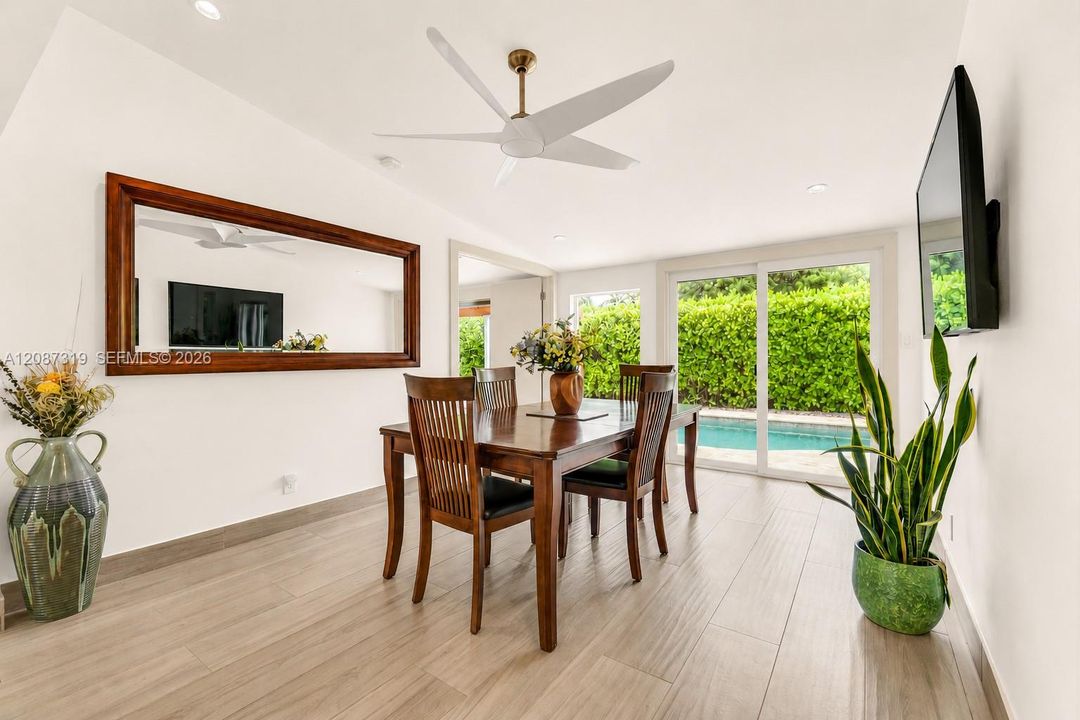 For Sale: $1,695,000 (4 beds, 2 baths, 2220 Square Feet)