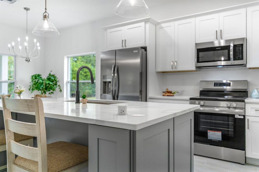 8115-104th-Ave-HigMedia-025