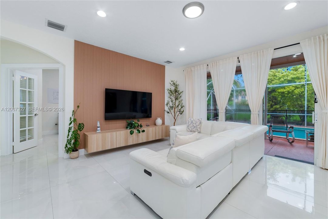 На продажу: $997,500 (5 спален, 3 ванн, 2892 Квадратных фут)