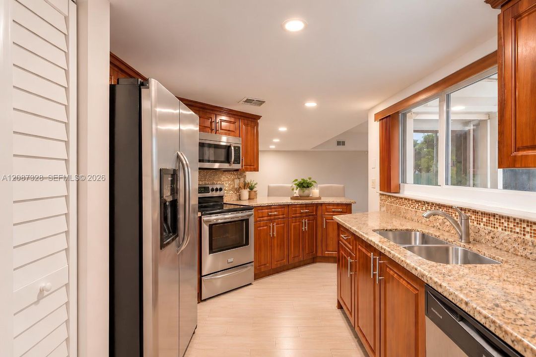 For Sale: $724,900 (4 beds, 3 baths, 2152 Square Feet)