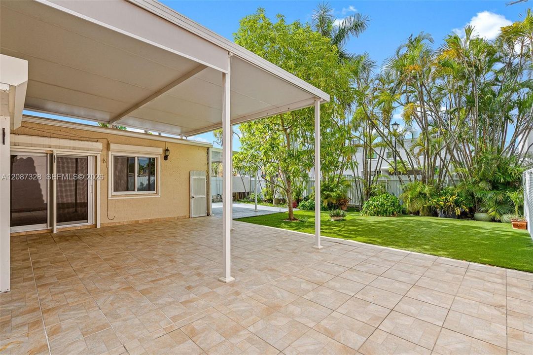 For Sale: $724,900 (4 beds, 3 baths, 2152 Square Feet)