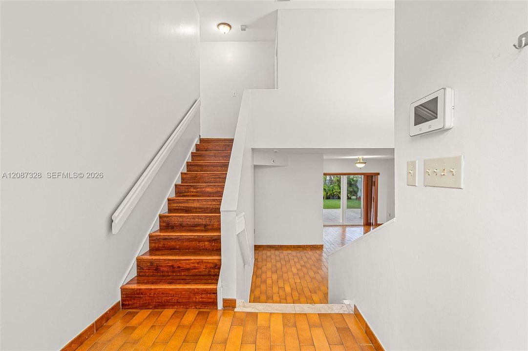For Sale: $724,900 (4 beds, 3 baths, 2152 Square Feet)