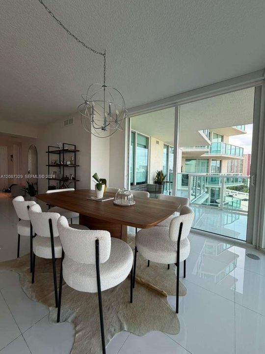 En Renta: $5,900 (3 camas, 2 baños, 1447 Pies cuadrados)
