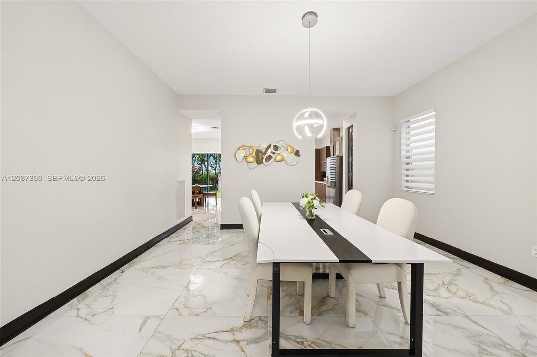 For Sale: $990,000 (5 beds, 4 baths, 3355 Square Feet)
