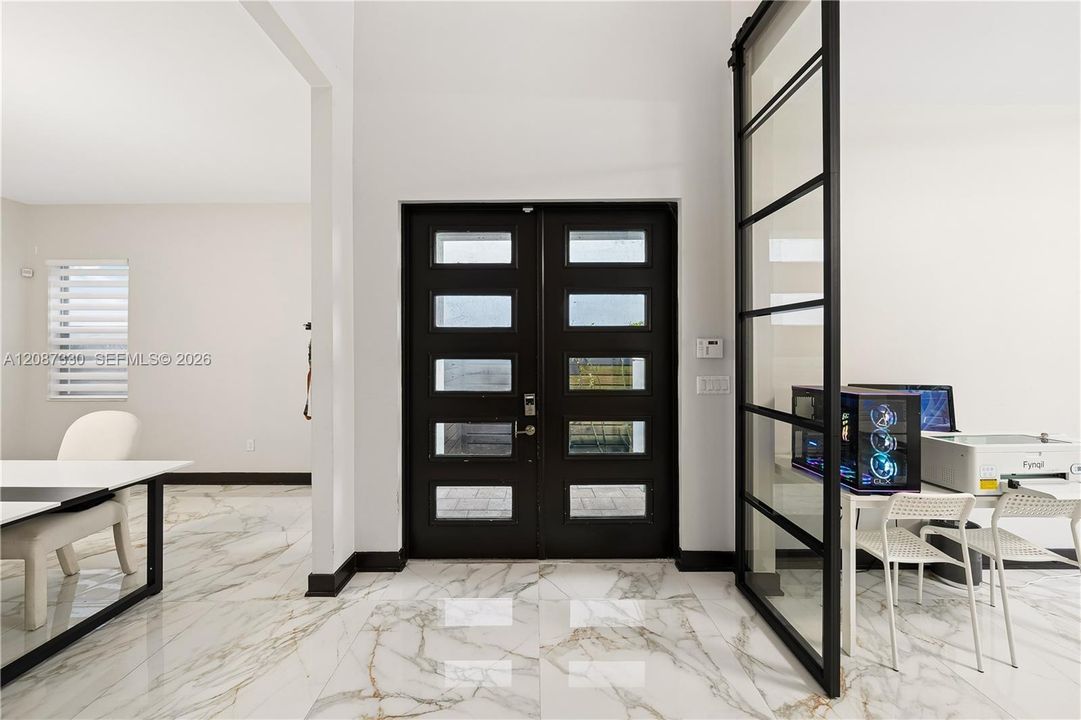 For Sale: $990,000 (5 beds, 4 baths, 3355 Square Feet)