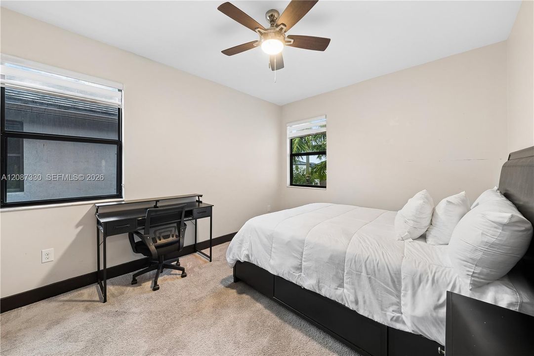For Sale: $990,000 (5 beds, 4 baths, 3355 Square Feet)