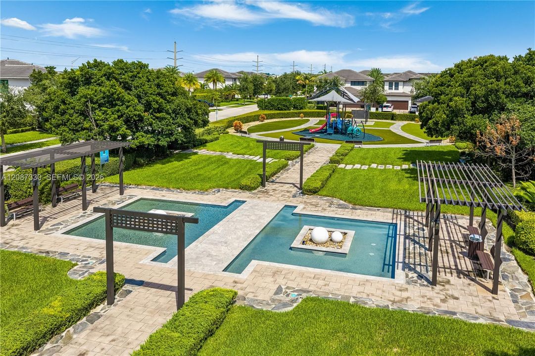For Sale: $990,000 (5 beds, 4 baths, 3355 Square Feet)