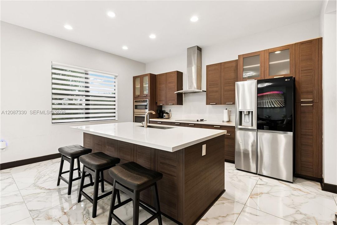 For Sale: $990,000 (5 beds, 4 baths, 3355 Square Feet)
