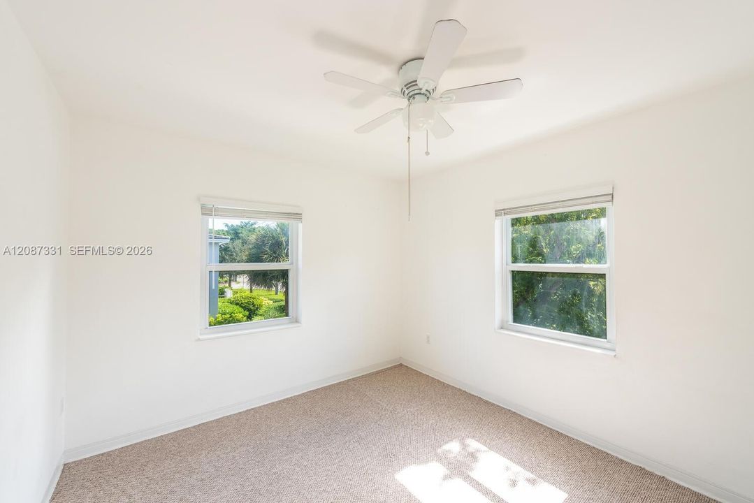 For Sale: $420,000 (2 beds, 1 baths, 786 Square Feet)