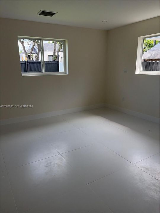 En Renta: $6,000 (4 camas, 3 baños, 1976 Pies cuadrados)