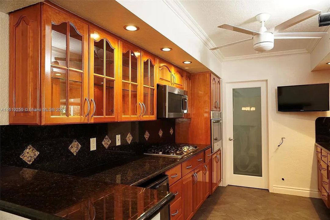 4205 McKinley 12