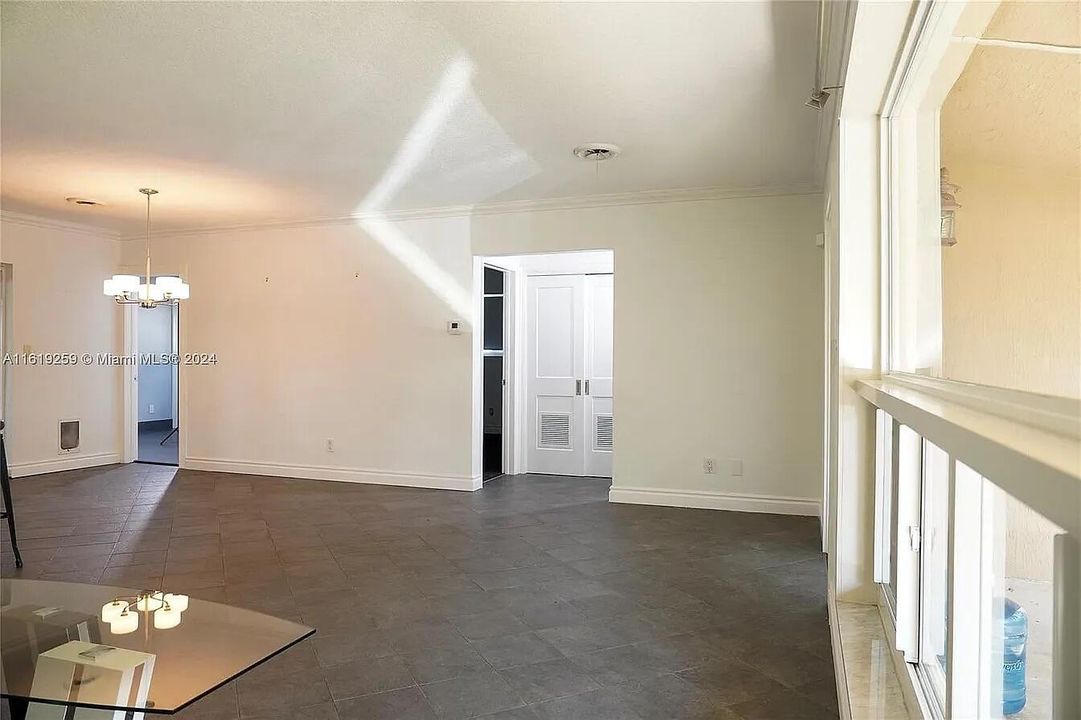 4205 McKinley 21