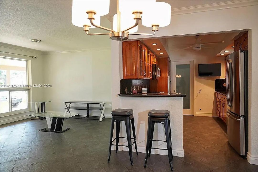 4205 McKinley 8