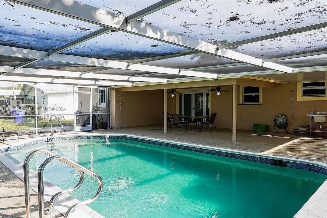 4205 McKinley 26