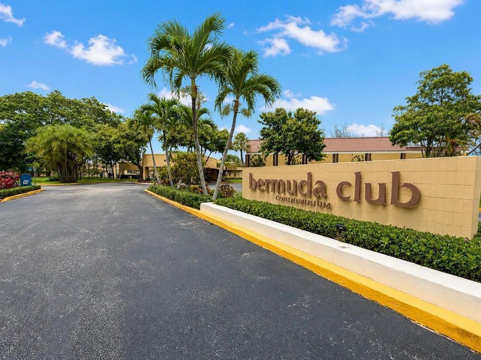 CLUB ENTRANCE