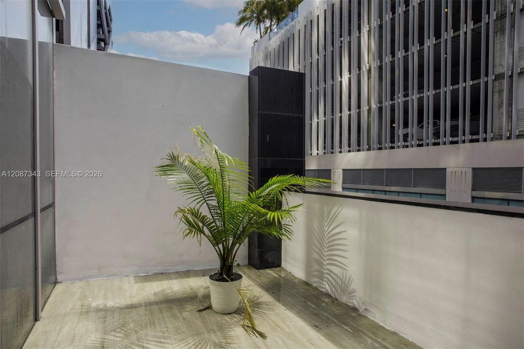 For Rent: $3,500 (0 beds, 0 baths, 620 Square Feet)