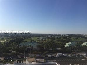 For Rent: $2,750 (1 beds, 1 baths, 761 Square Feet)