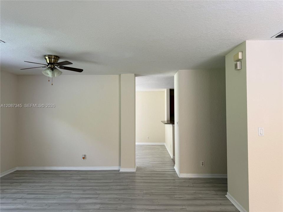 For Sale: $530,000 (4 beds, 2 baths, 1942 Square Feet)