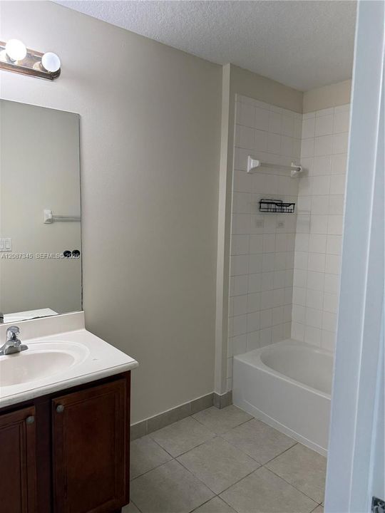 For Sale: $530,000 (4 beds, 2 baths, 1942 Square Feet)