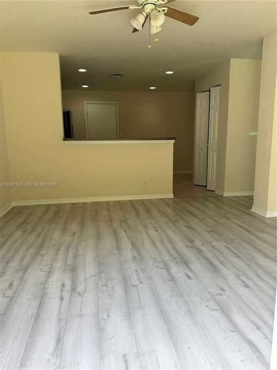 For Sale: $530,000 (4 beds, 2 baths, 1942 Square Feet)