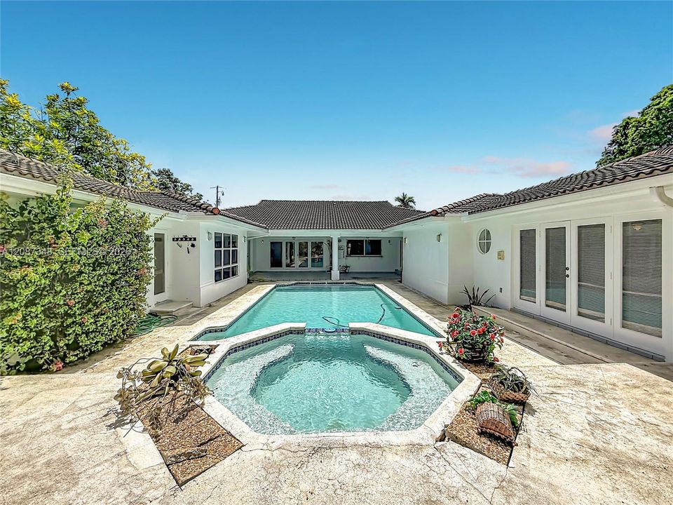En Venta: $1,675,000 (6 camas, 5 baños, 0 Pies cuadrados)