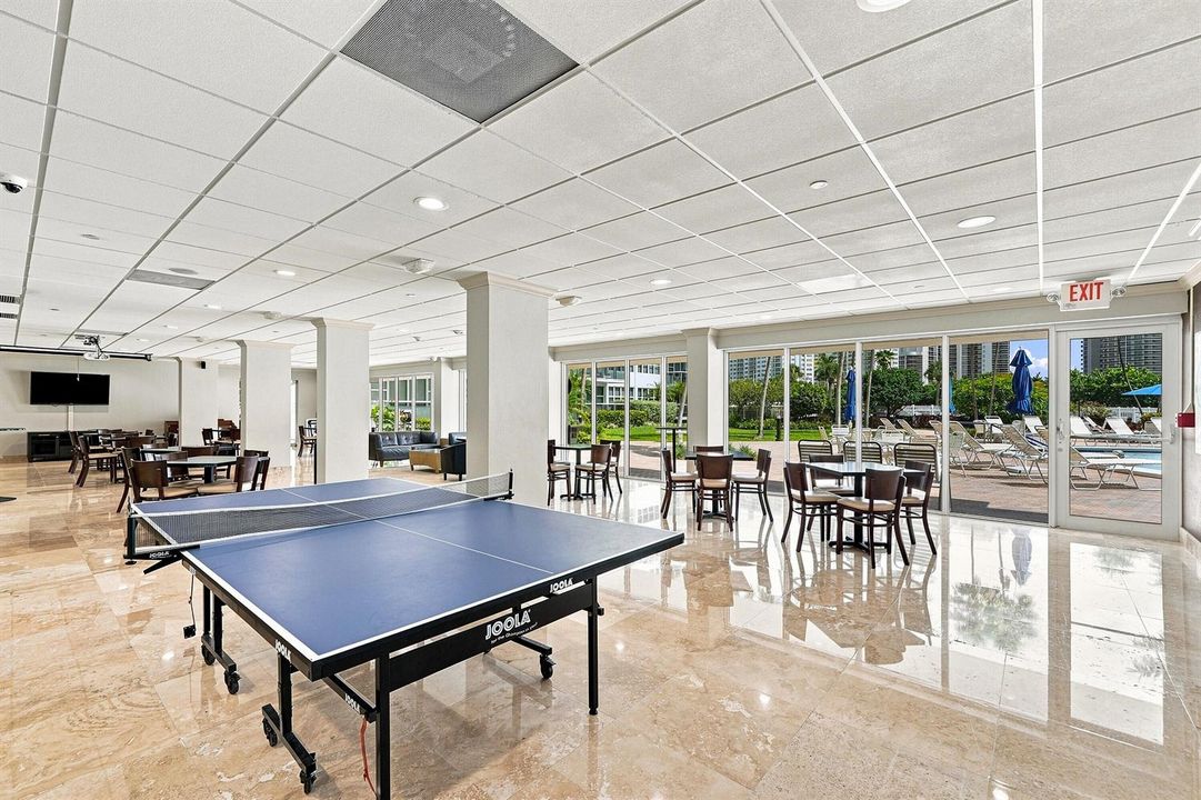 12_lobby
