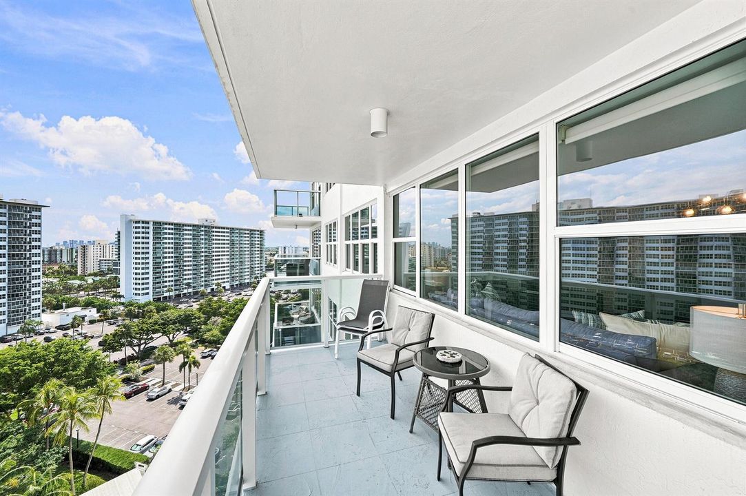 31_balcony