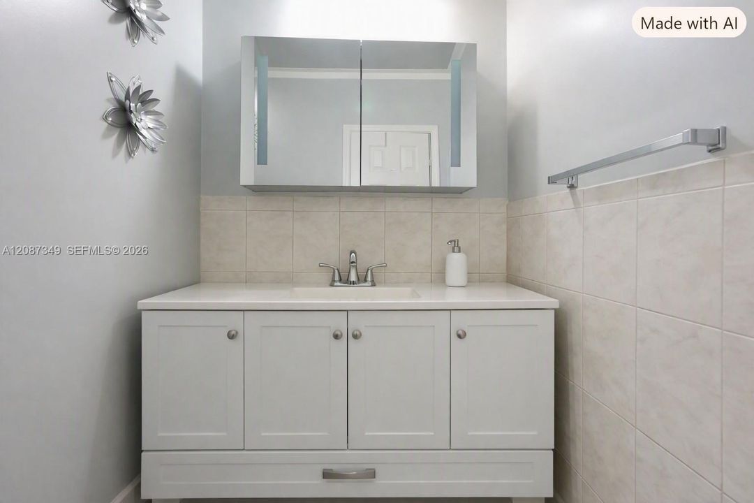 For Sale: $780,000 (7 beds, 2 baths, 2594 Square Feet)