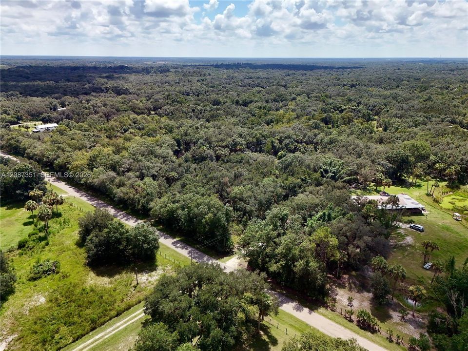 En Venta: $220,000 (4.66 acres)