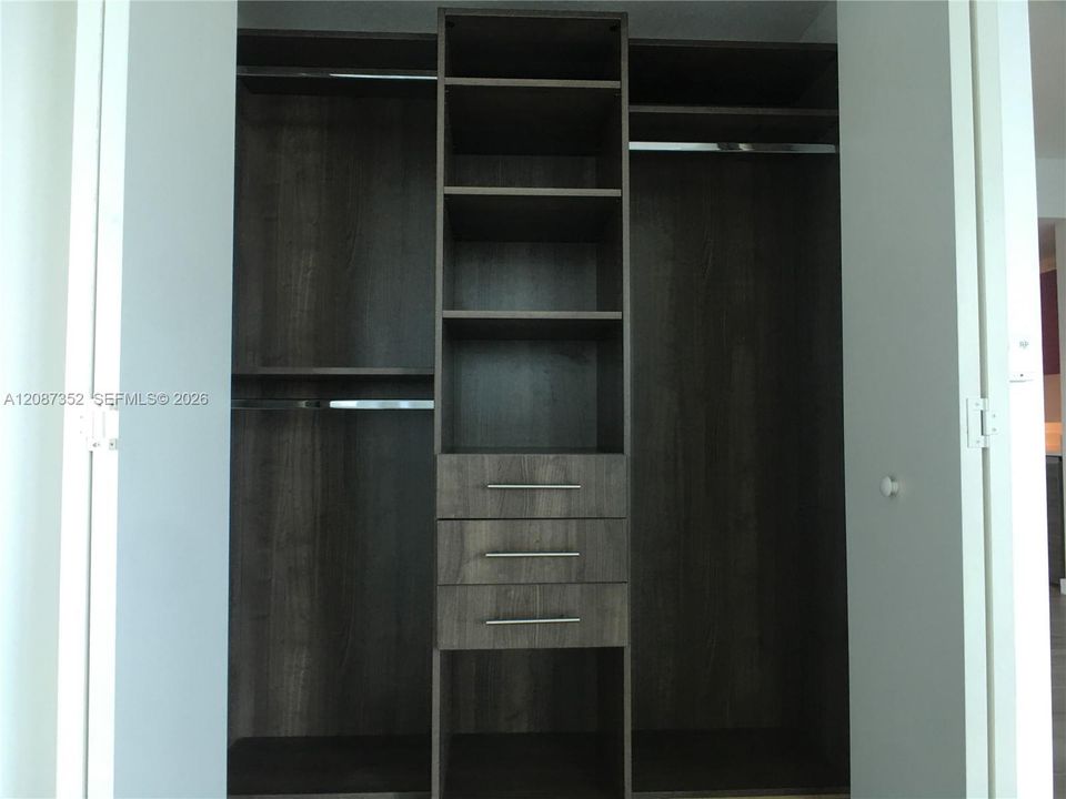 В аренду: $2,600 (0 спален, 1 ванн, 531 Квадратных фут)