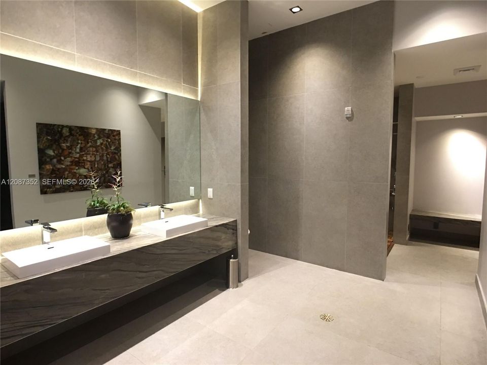 В аренду: $2,600 (0 спален, 1 ванн, 531 Квадратных фут)