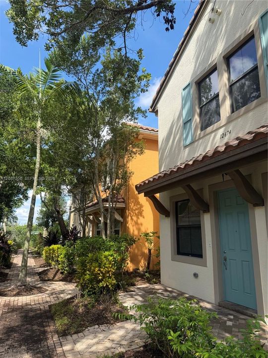 For Rent: $3,300 (3 beds, 2 baths, 1628 Square Feet)