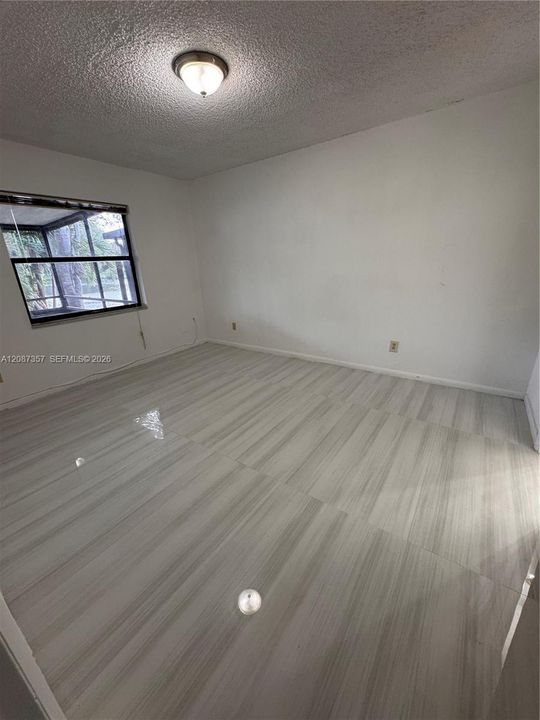 En Renta: $2,590 (3 camas, 2 baños, 1040 Pies cuadrados)