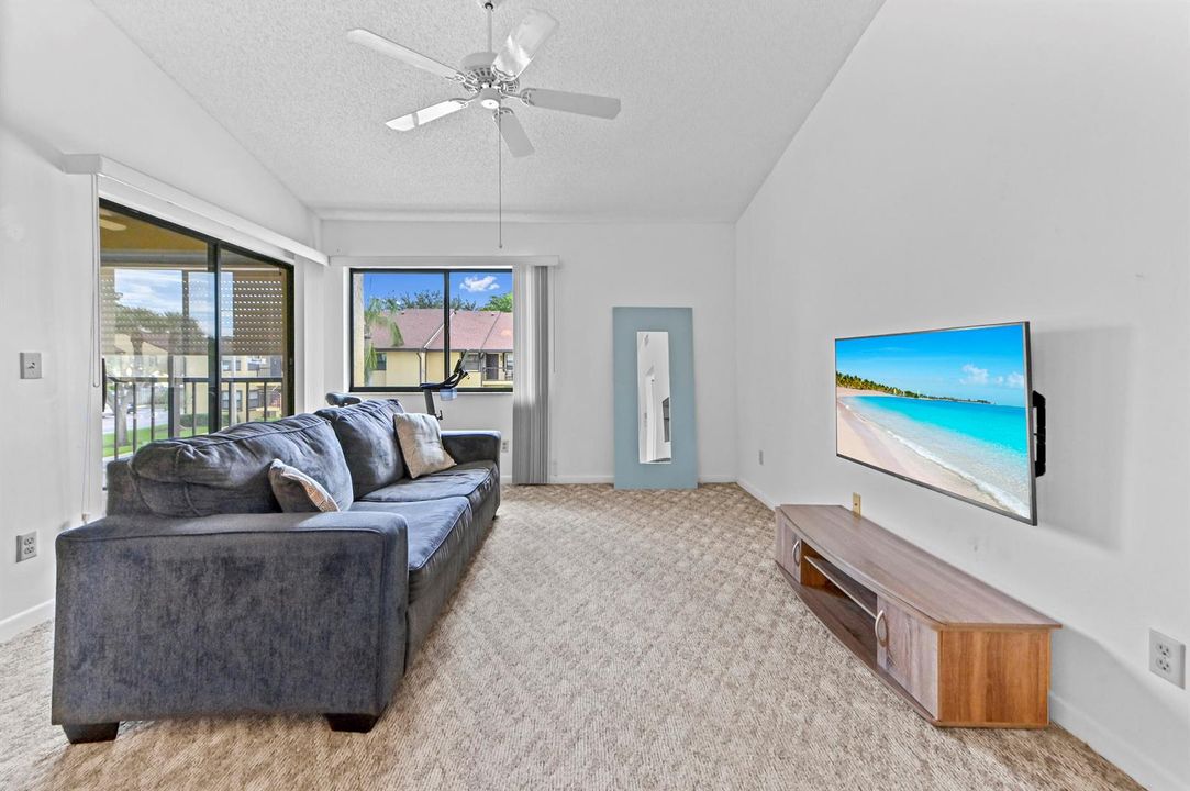 05 Living room 02