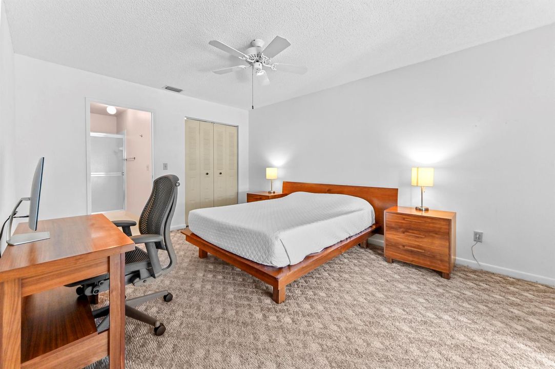 21 Bedroom 01