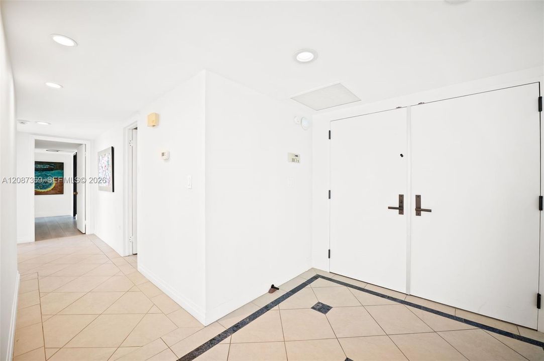 For Sale: $3,125,000 (3 beds, 2 baths, 2398 Square Feet)