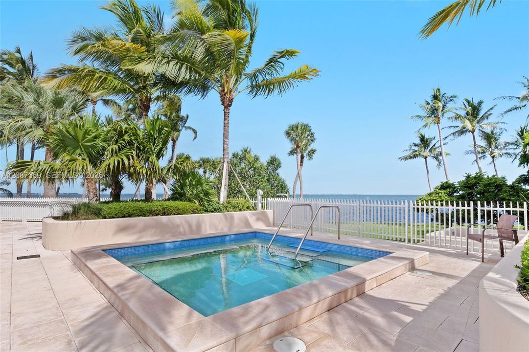For Sale: $3,125,000 (3 beds, 2 baths, 2398 Square Feet)