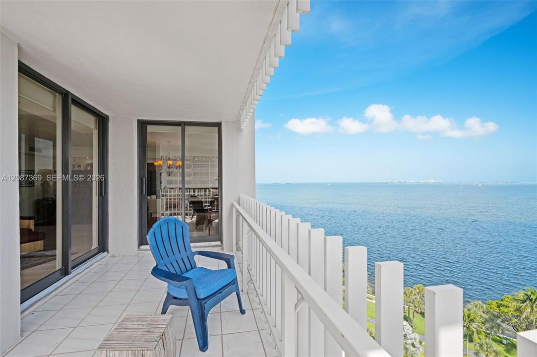 For Sale: $3,125,000 (3 beds, 2 baths, 2398 Square Feet)
