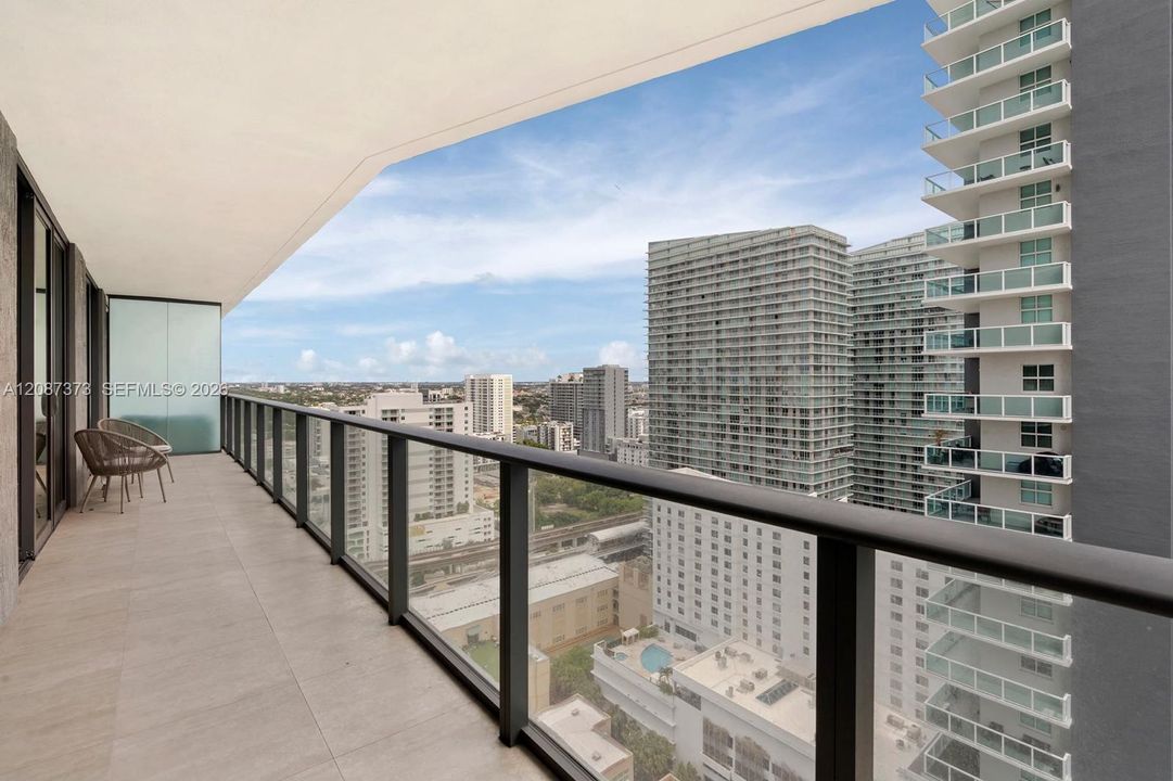 For Rent: $4,200 (2 beds, 2 baths, 868 Square Feet)